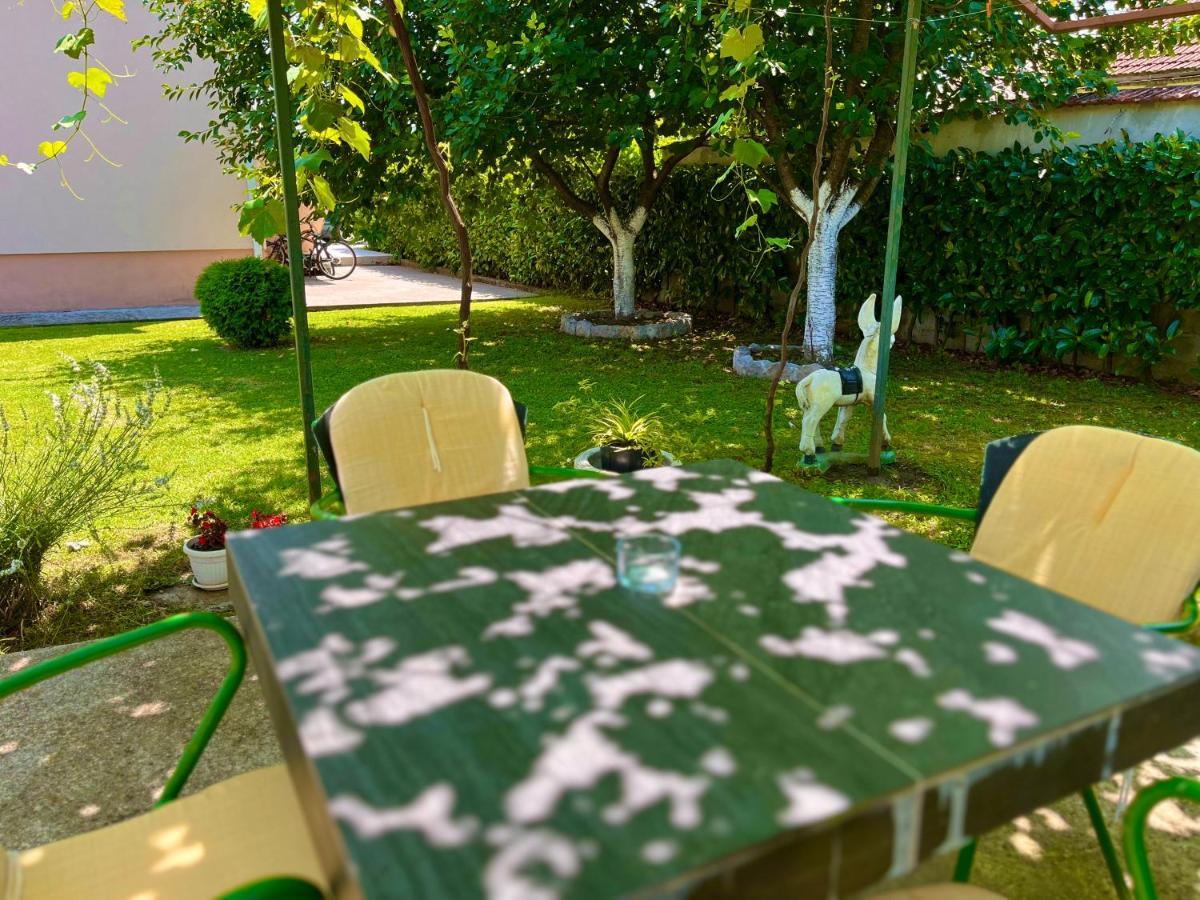 Apartment Helena Airport Podgorica Exterior photo